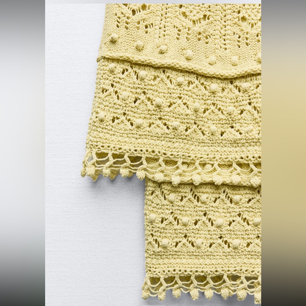 Structured off the shoulder crochet knit top textured - Picture 8 of 9